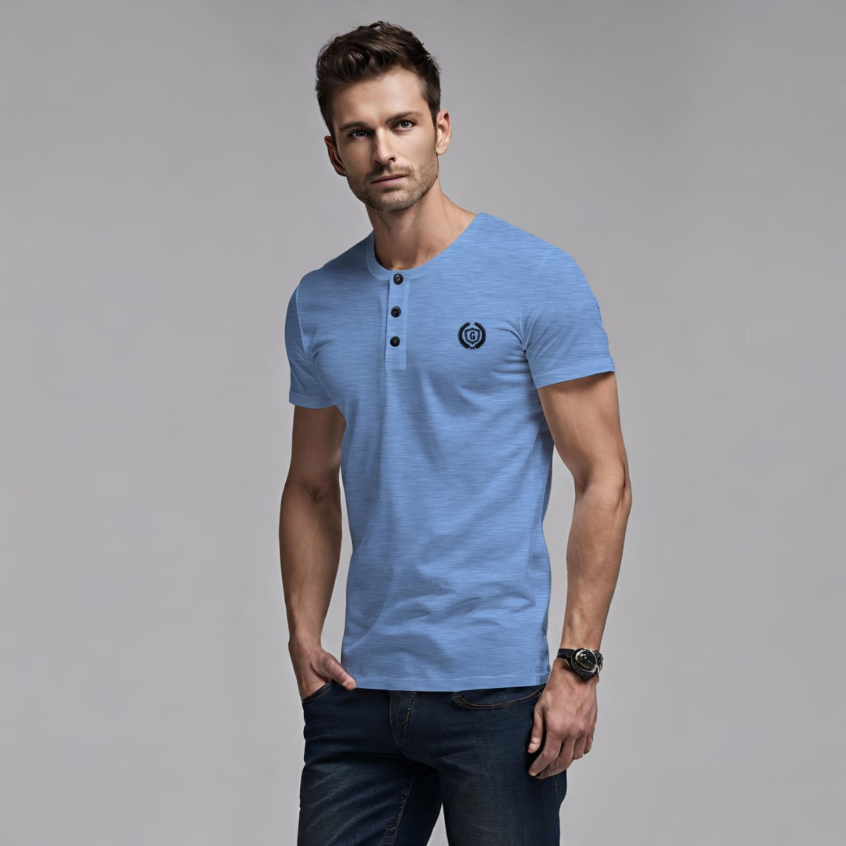 HG Signature Emb Henley Tee - Sky