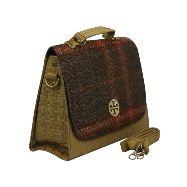 Smart Burberry Style Purse