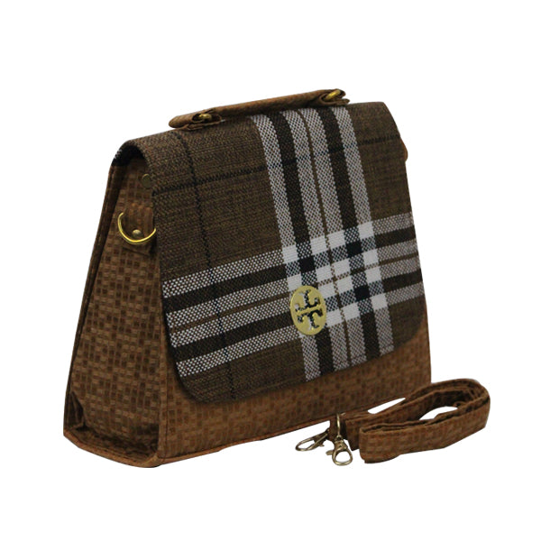 Smart Burberry Style Purse