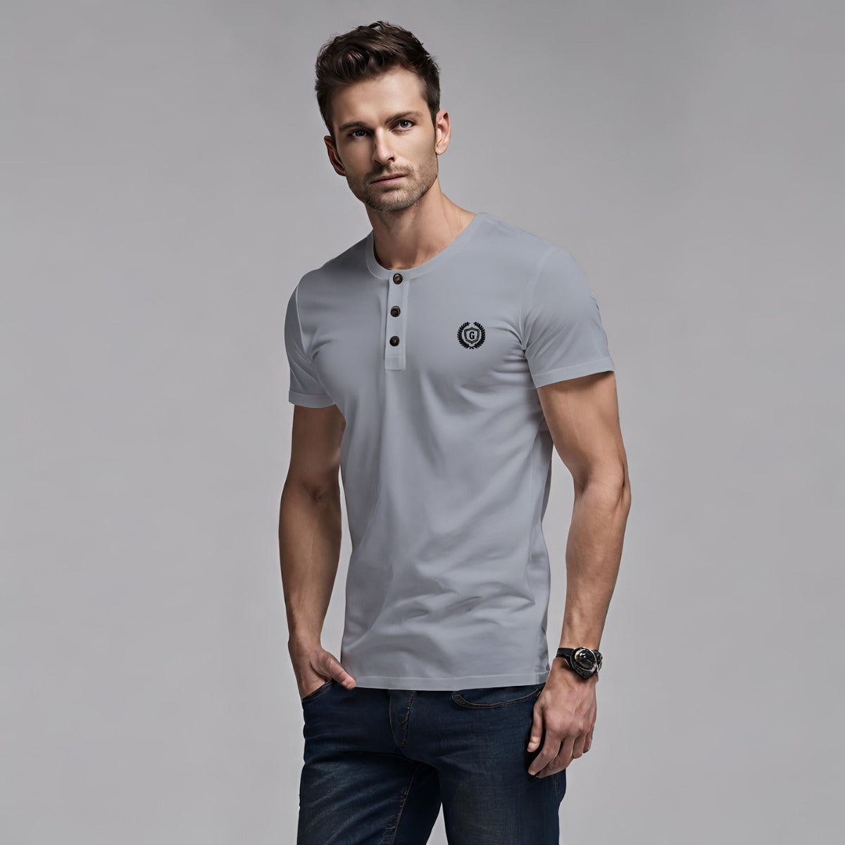 HG SIGNATURE EMB HENLEY TEE - SKY GRAY
