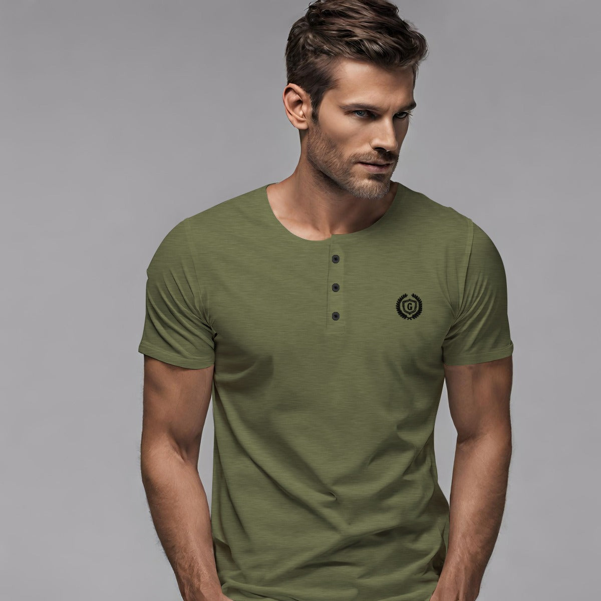 HG SIGNATURE EMB HENLEY TEE - OLIVE GREEN