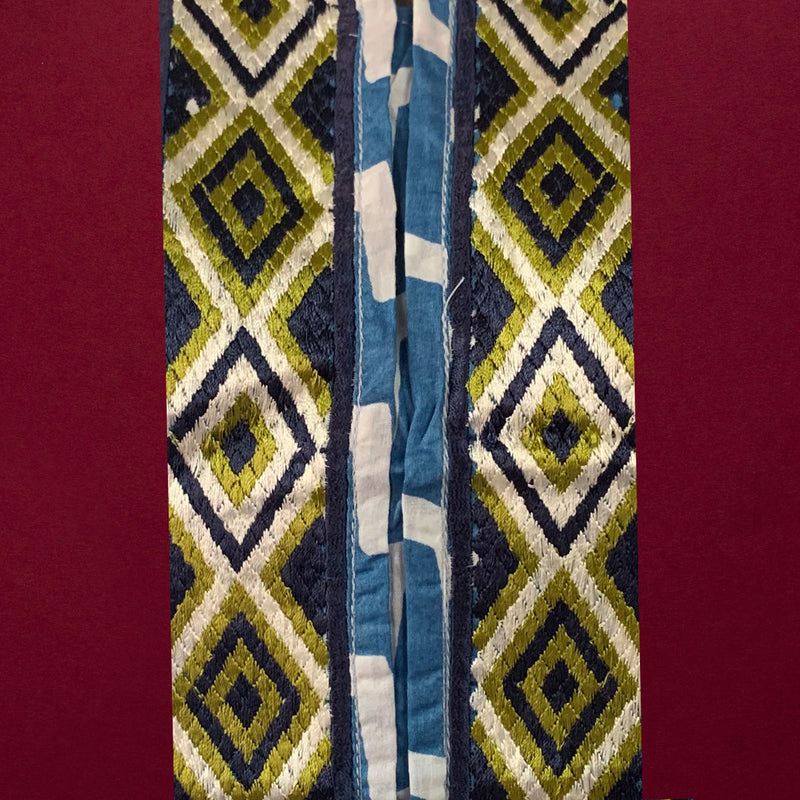 WOMEN EMBROIDERED LAWN STRAIGHT STYLE KURTI